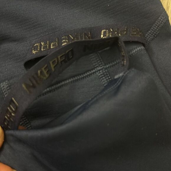 Nike Pro size L - Picture 7 of 7